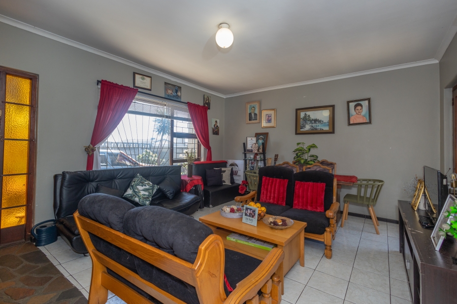 3 Bedroom Property for Sale in Kleinbegin Western Cape